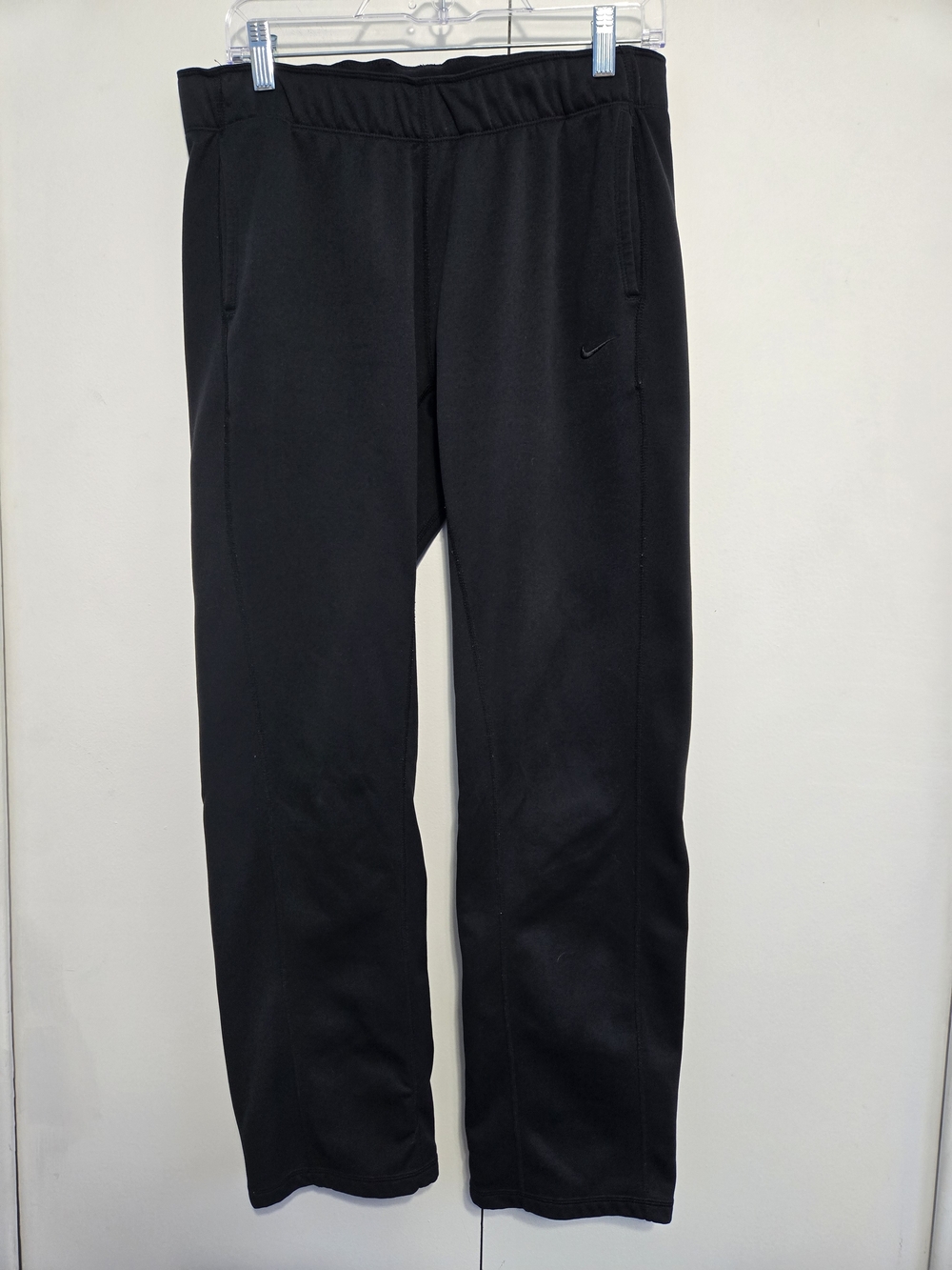 Nike Therma-FIT Black Athletic Pants Women's Medium Zip Hem Pockets